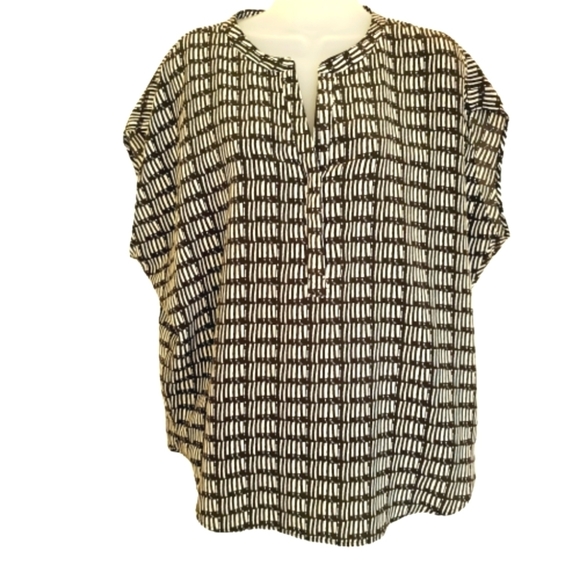 Adrianna Papell Tops - Adrianna Papell Size Large Geometric Print Boxy Blouse Shirt Black and W…